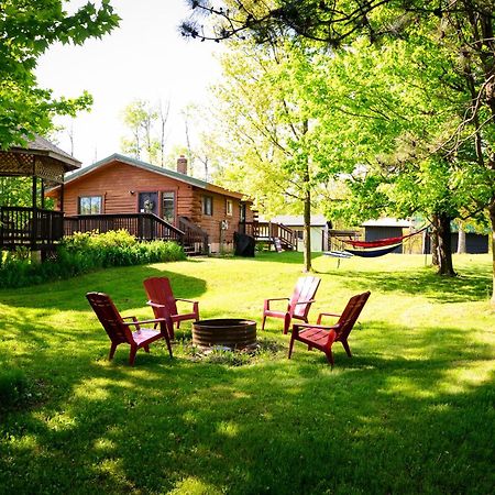 הינקלי Cozy Cabin With Hottub At Cloverdale Cabins מראה חיצוני תמונה