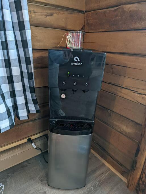 הינקלי Cozy Cabin With Hottub At Cloverdale Cabins מראה חיצוני תמונה