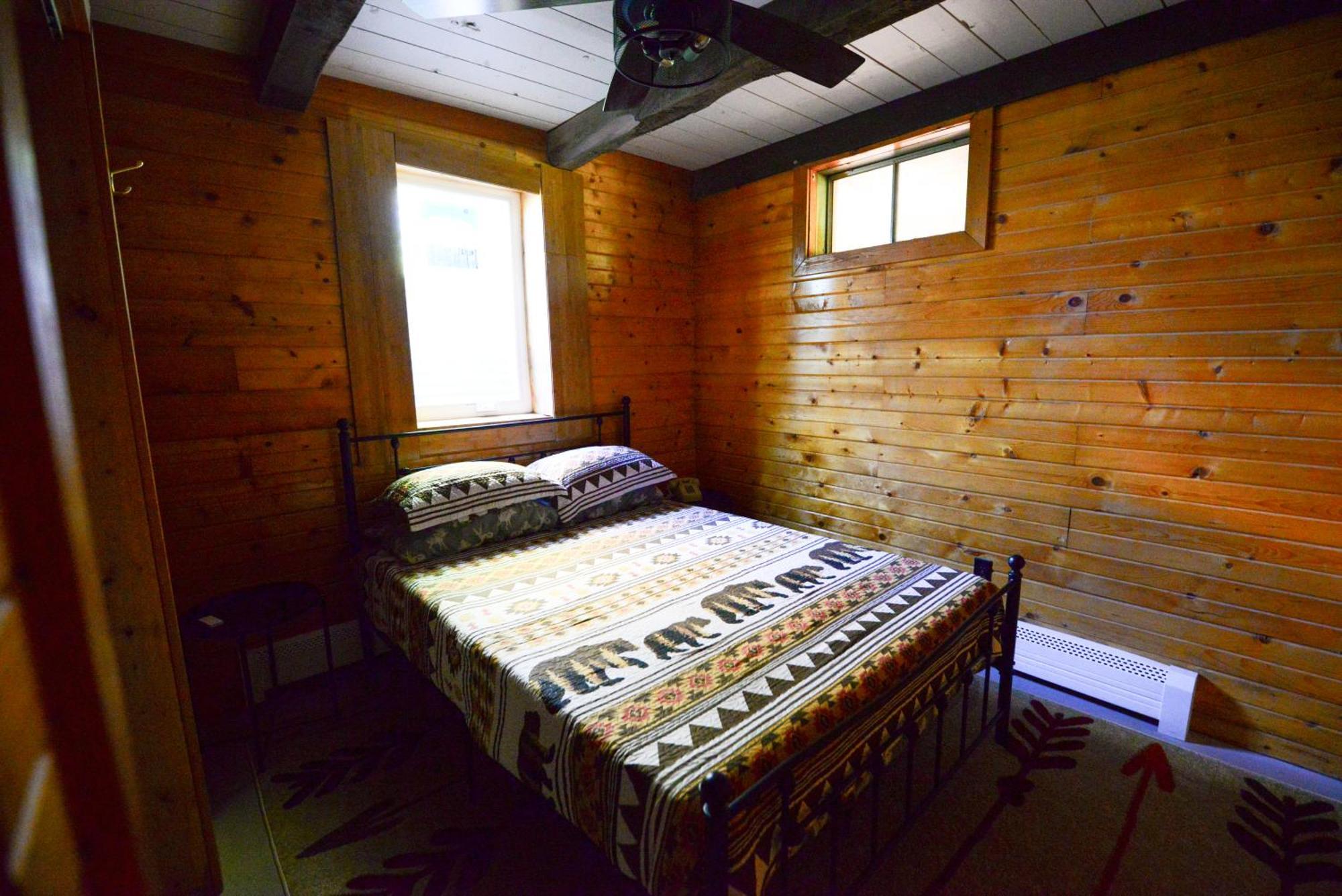 הינקלי Cozy Cabin With Hottub At Cloverdale Cabins מראה חיצוני תמונה