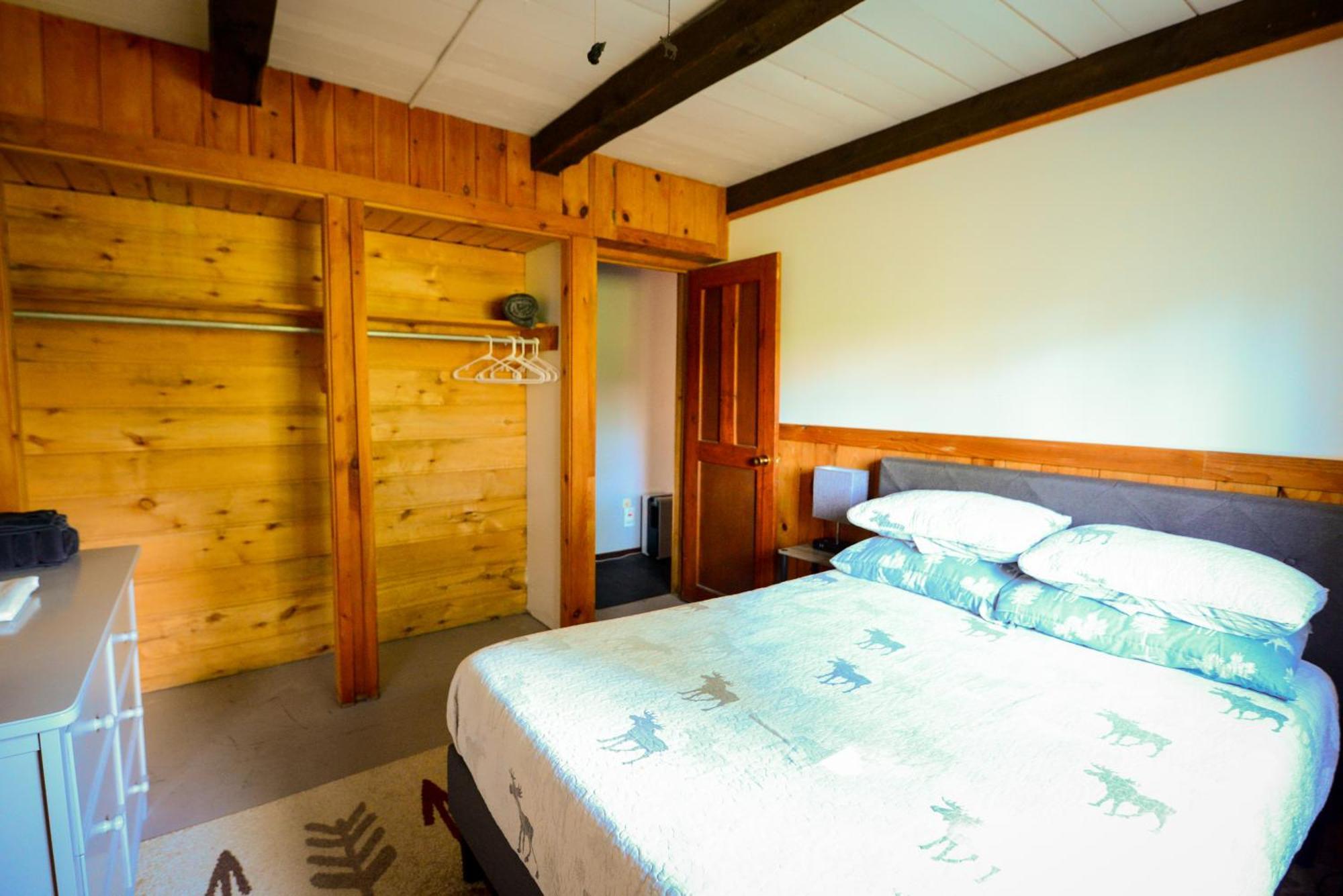 הינקלי Cozy Cabin With Hottub At Cloverdale Cabins מראה חיצוני תמונה