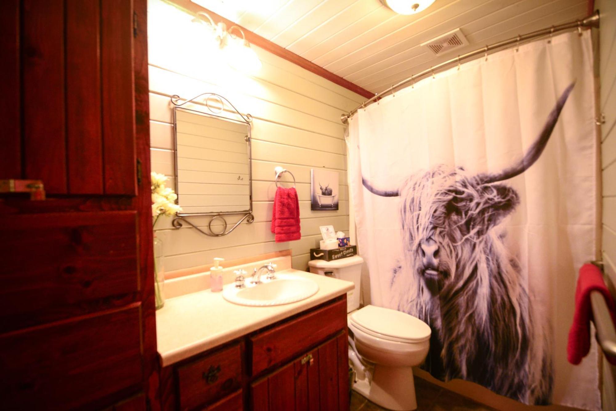 הינקלי Cozy Cabin With Hottub At Cloverdale Cabins מראה חיצוני תמונה