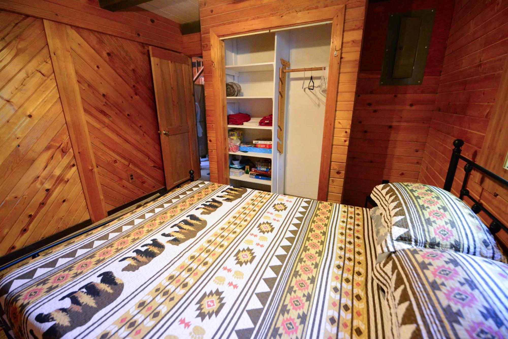 הינקלי Cozy Cabin With Hottub At Cloverdale Cabins מראה חיצוני תמונה